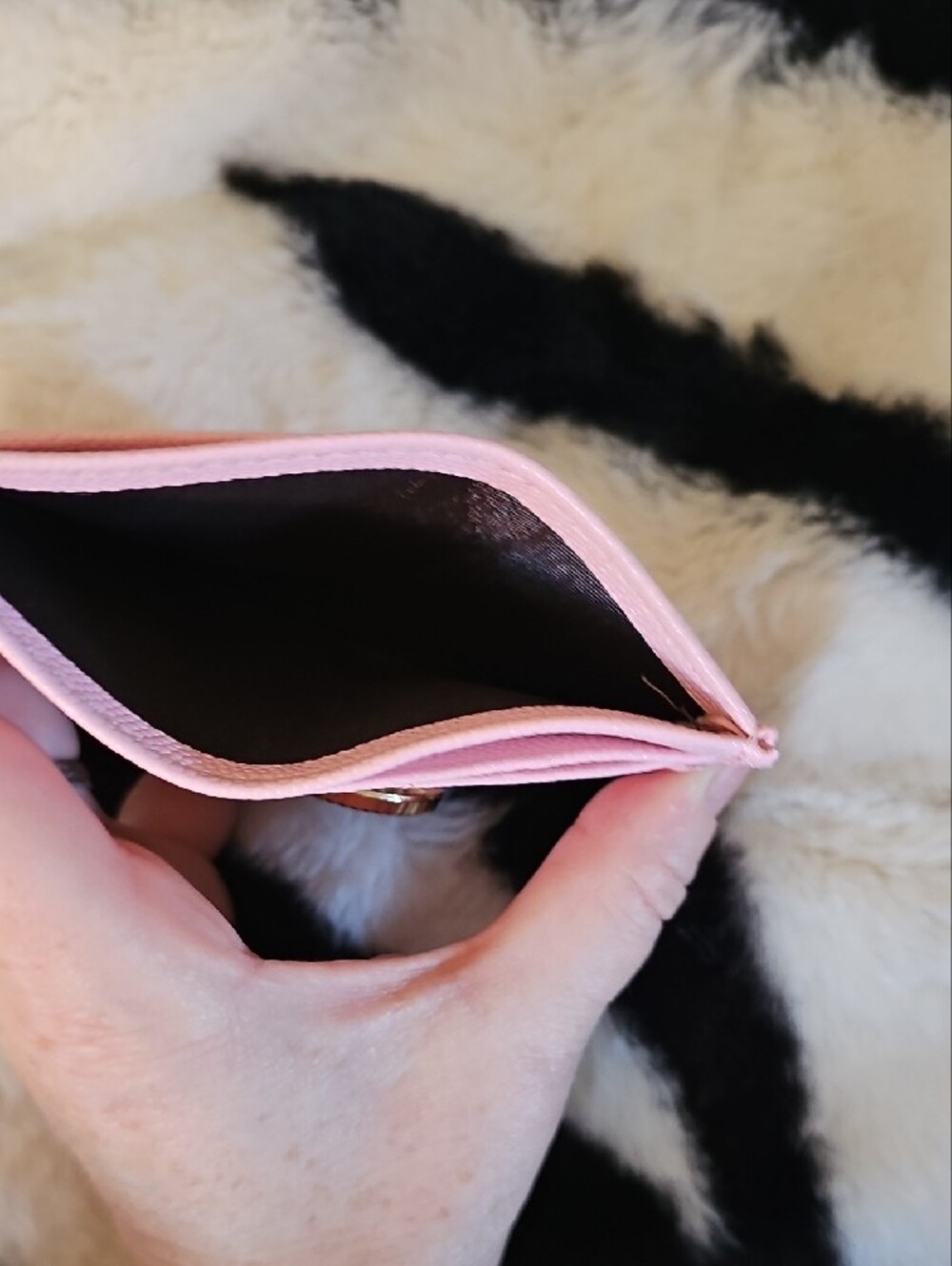 Chanel Pink Quilted Card Holder with Gold CC Logo - Picture 2 of 3